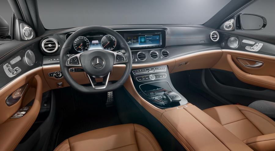  Mercedes-Benz E400 4Matic AMG Line 2016 года  (фото 17 из 29)